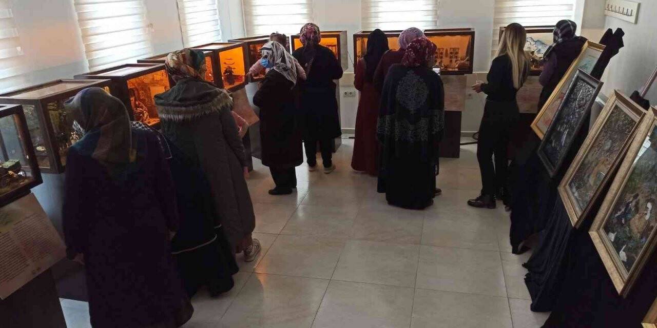 Kerem ile Aslı’nın hikayesi Kayserililere anlatılıyor