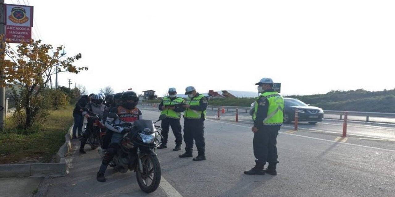 Jandarma’nın şok denetimde 5 araç trafikten men edildi