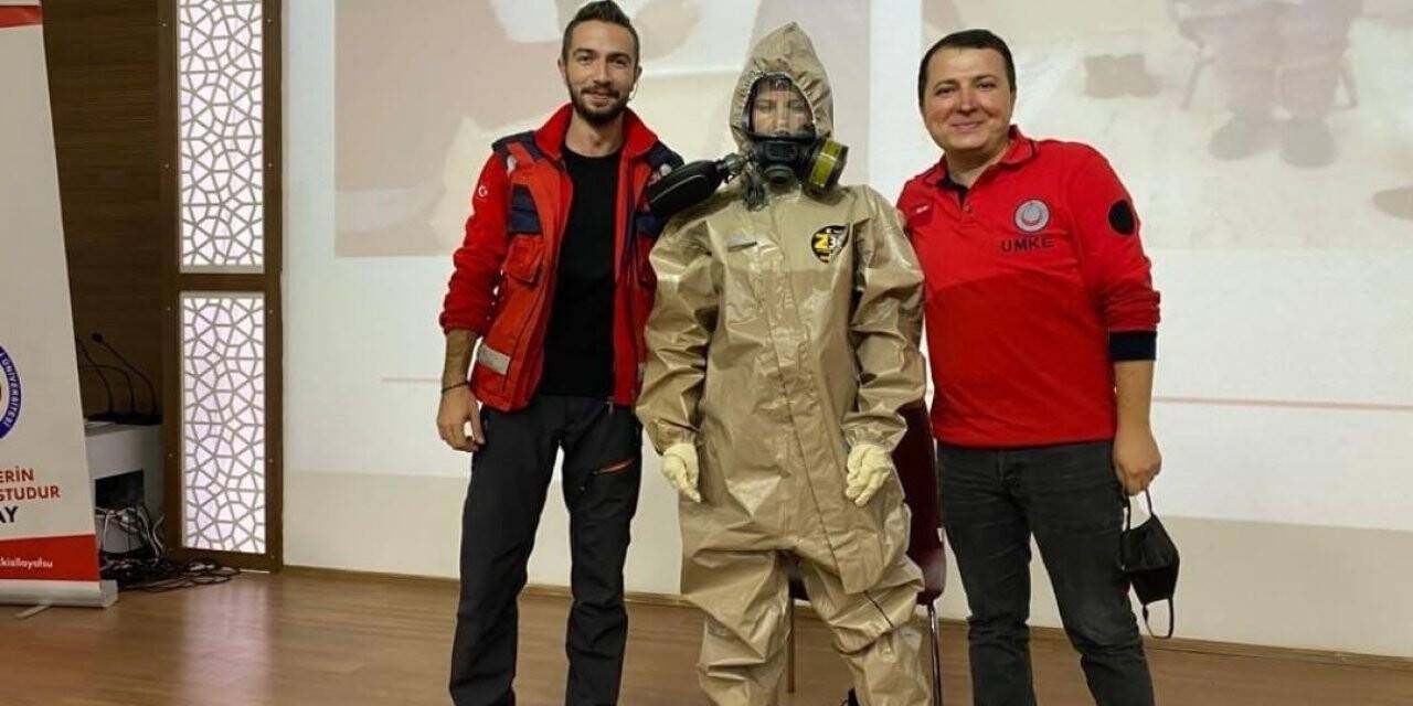 Gençlere Tıbbi KBRN Farkındalık Eğitimi verildi