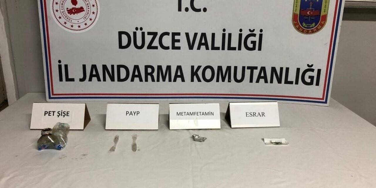 Jandarma ekipleri uyuşturucuya geçit vermiyor