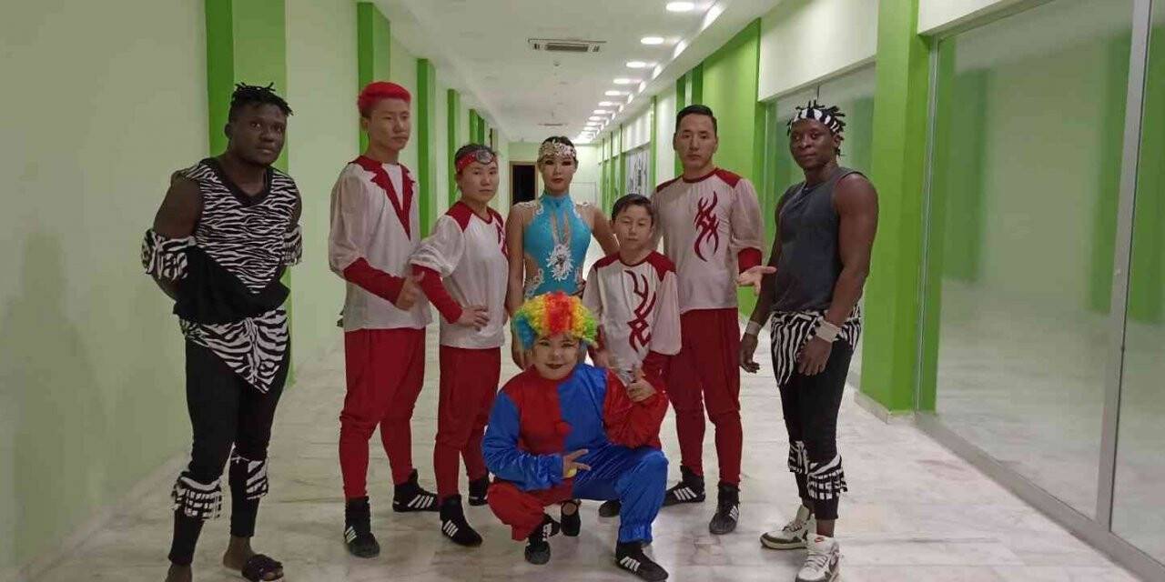 Van’da sirk gösterisi