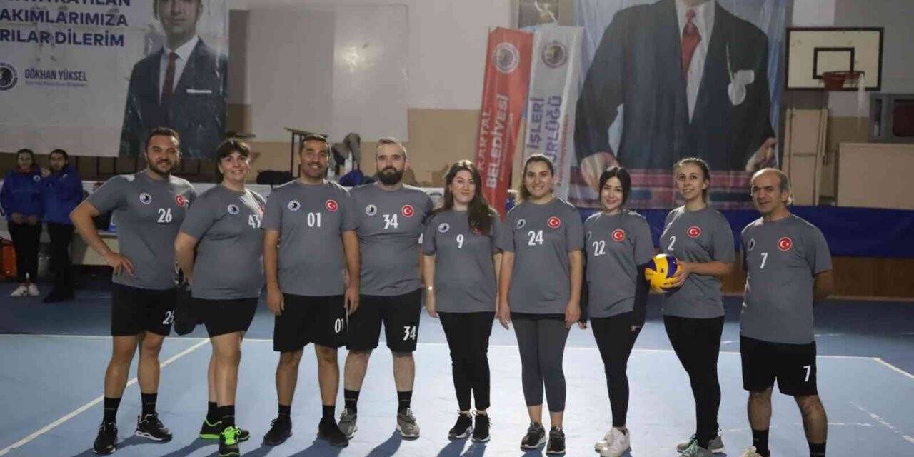Kartal Belediyesi 2021 Voleybol Turnuvası başladı