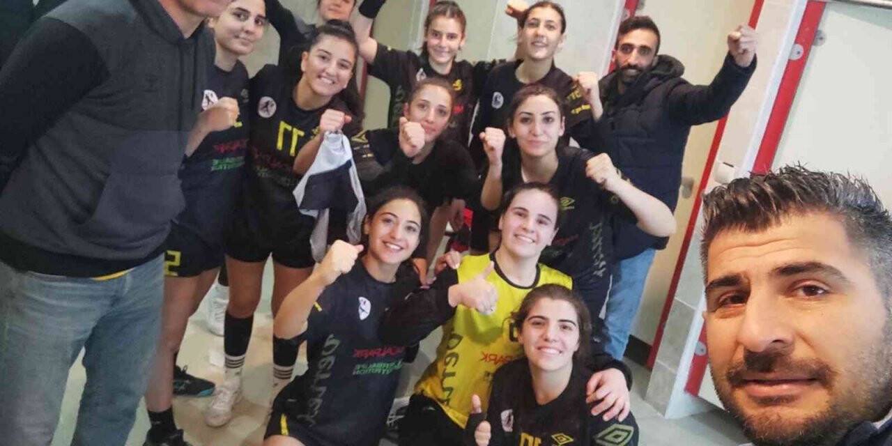 Kadınlar Hentbol 1. Ligi: Artvin 7 Mart: 20 - Elazığ SYSK: 21