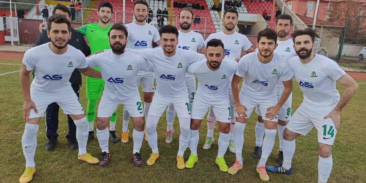 Şuhut Hisarspor, Çağlayan Belediye Spor’u 4-1’lik skorla geçti