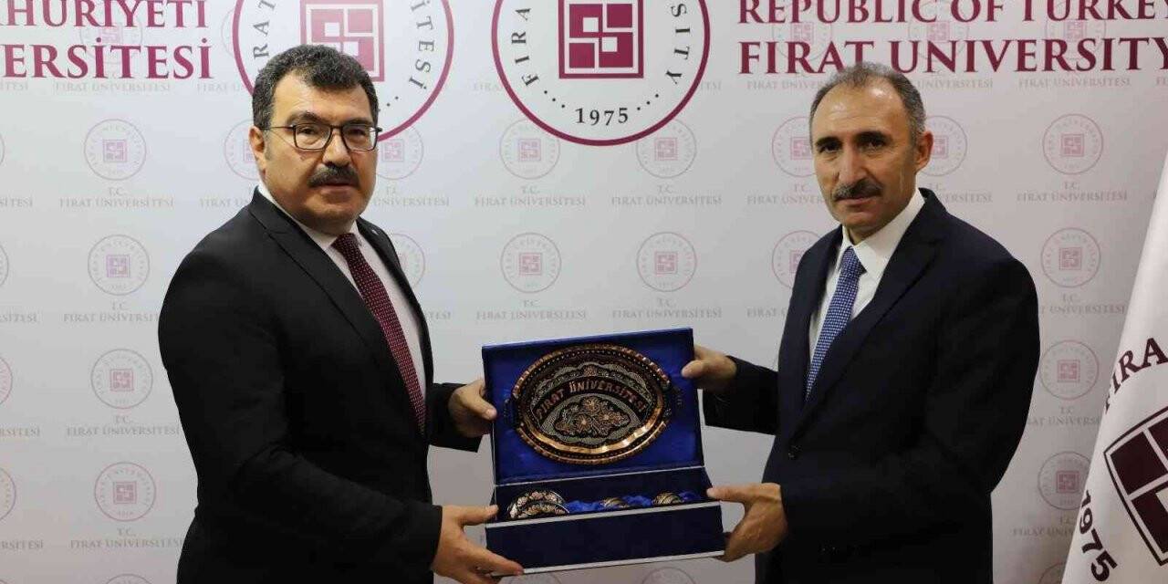 TUBİTAK Başkanı Mandal, Rektör Göktaş ile bir araya geldi