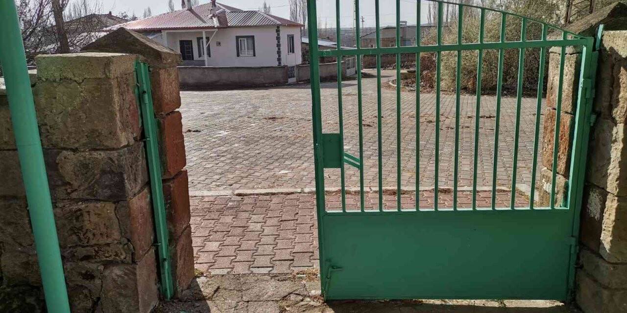 Bunlar da kapı hırsızları