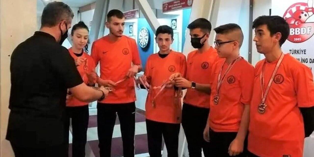 Bayburt Üniversitesi Dart Şampiyonasında 2. oldu.
