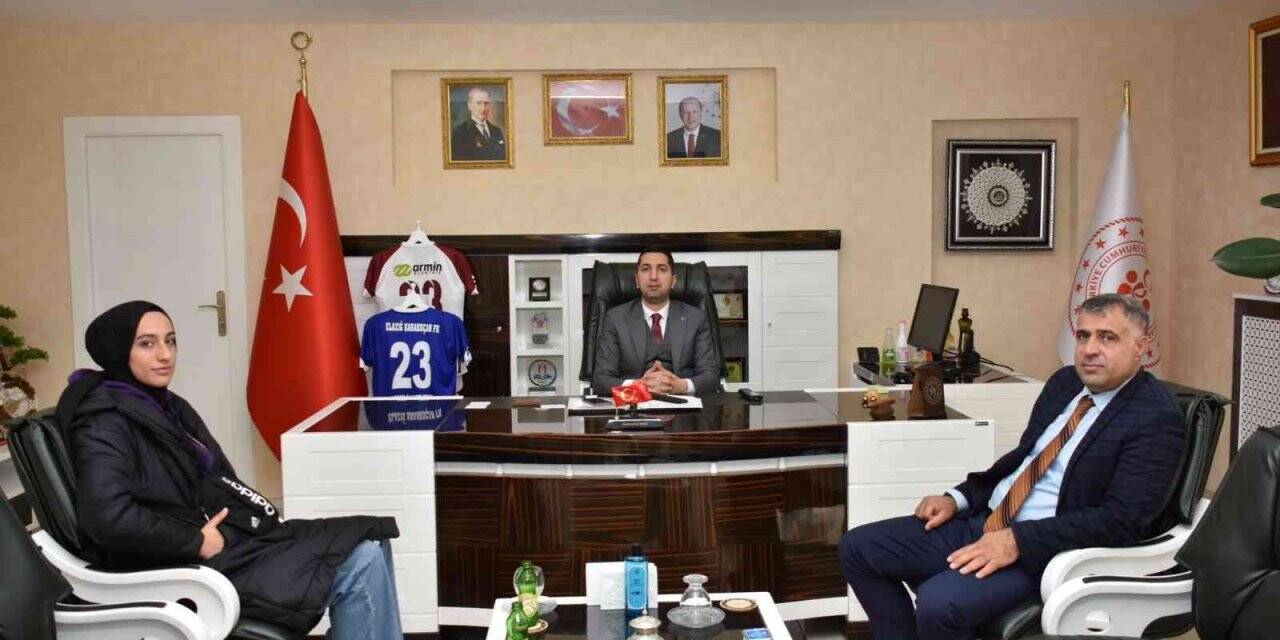 Elazığlı sporcu, Tayland yolcusu