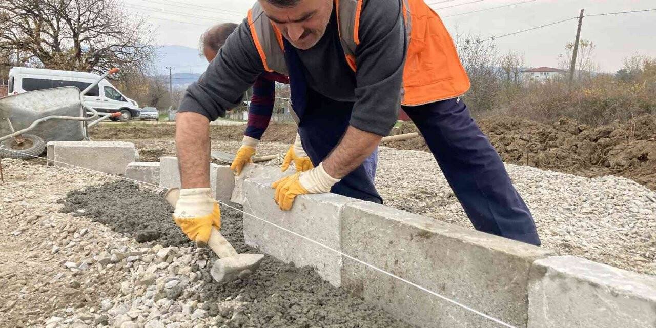 Düzce’de parksız mahalle kalmayacak