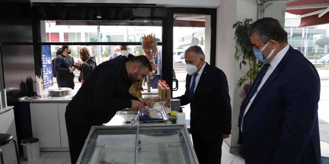 Başkan Büyükkılıç, esnaf ve vatandaşla buluştu