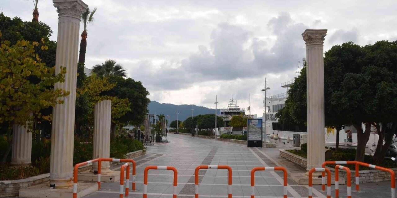 Marmaris’te motosikletlere bariyerli önlem