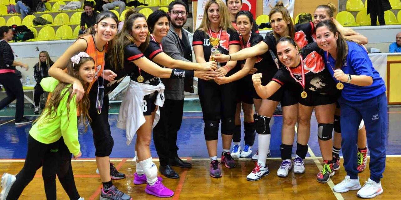 Yunusemre Belediyesi filede şampiyon