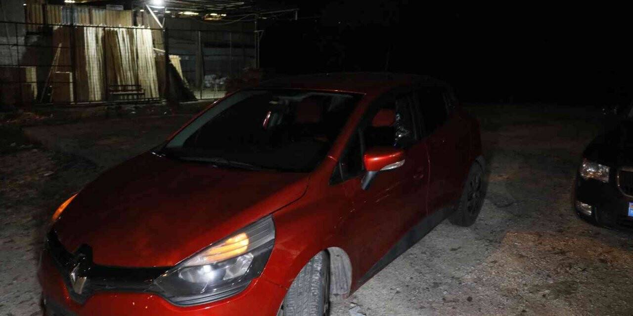 Adana’da seyir halindeki otomobile çapraz ateş açıldı: 1 ölü, 1 yaralı