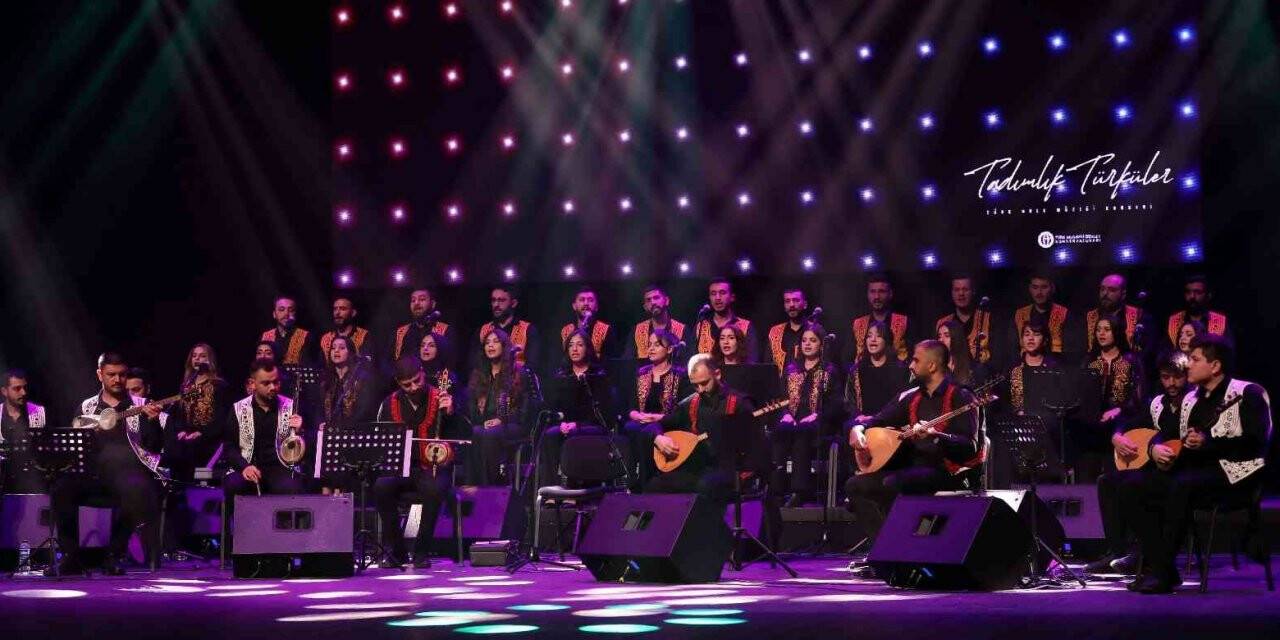 GAÜN’de tadımlık türküleri konseri