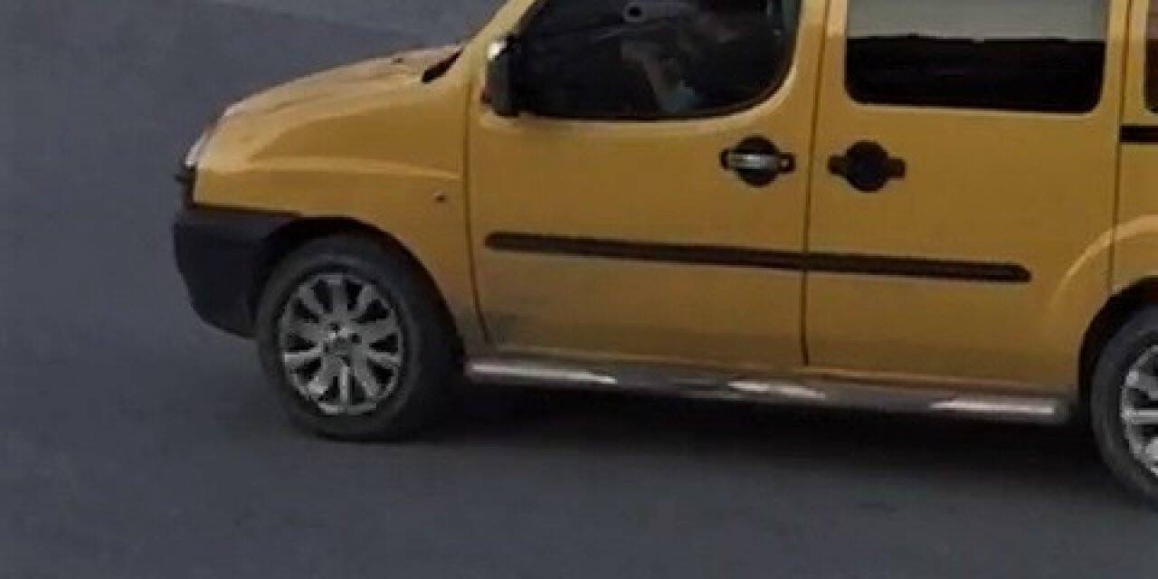 Biri küçük yaşta direksiyon başına geçti diğeri ters istikamette giderek tehlike oluşturdu