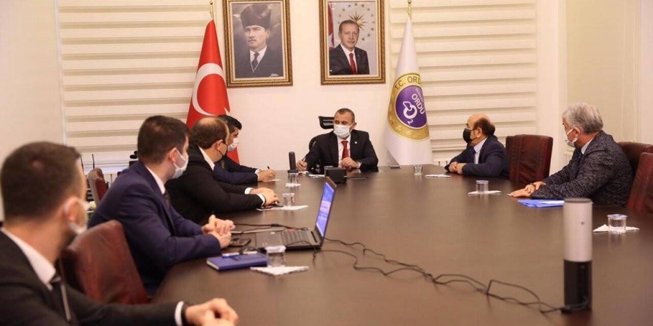 Vali’den ‘pandemi bitmedi’ uyarısı
