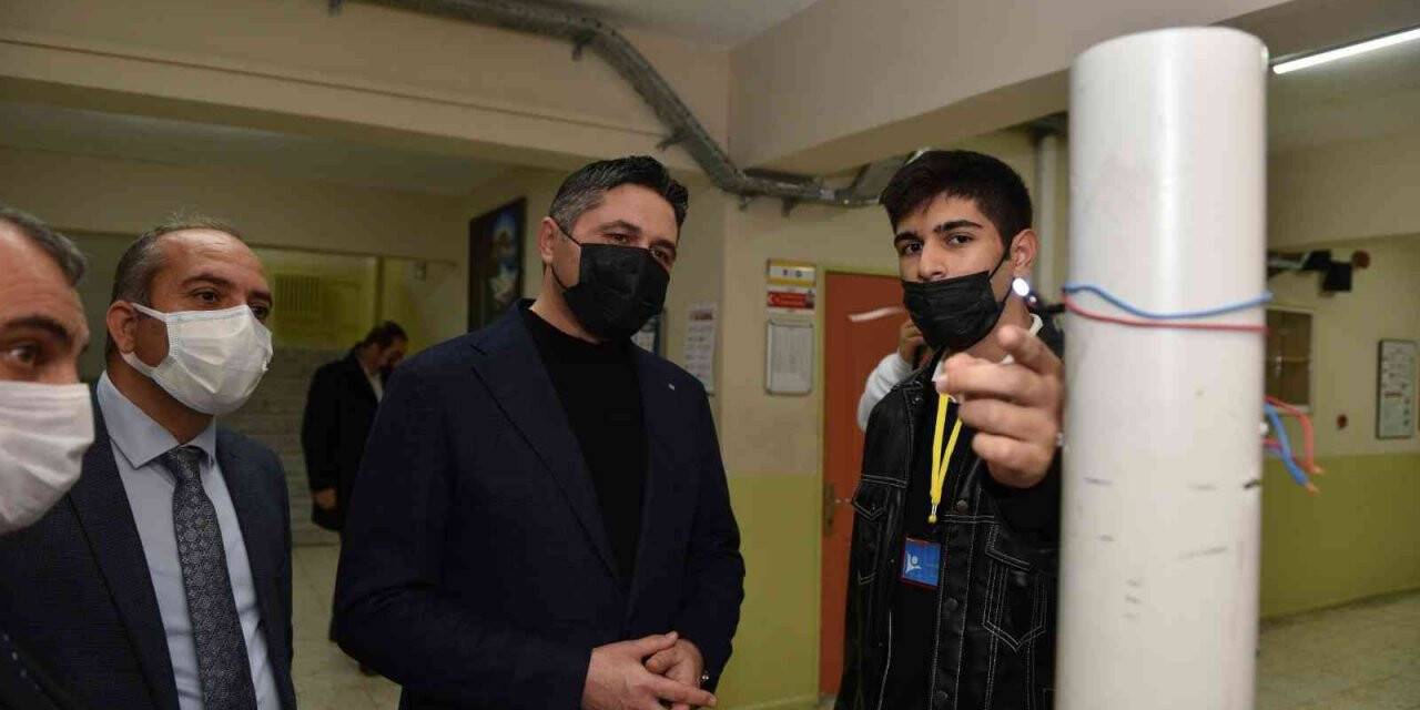 Alp Oğuz Anadolu Lisesi’nde TÜBİTAK Bilim Şenliği: 19 proje sergilendi