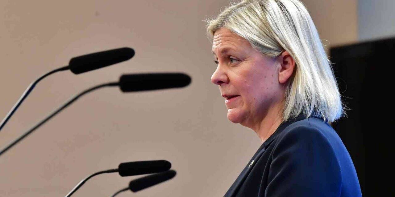 İsveç’te görevinden istifa eden Andersson ikinci kez başbakan seçildi
