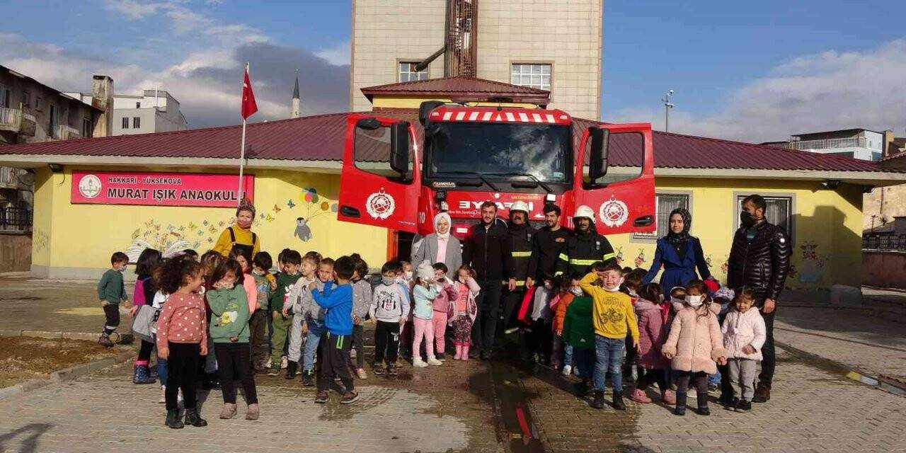Yüksekovalı minikler itfaiye erleriyle tanıştı