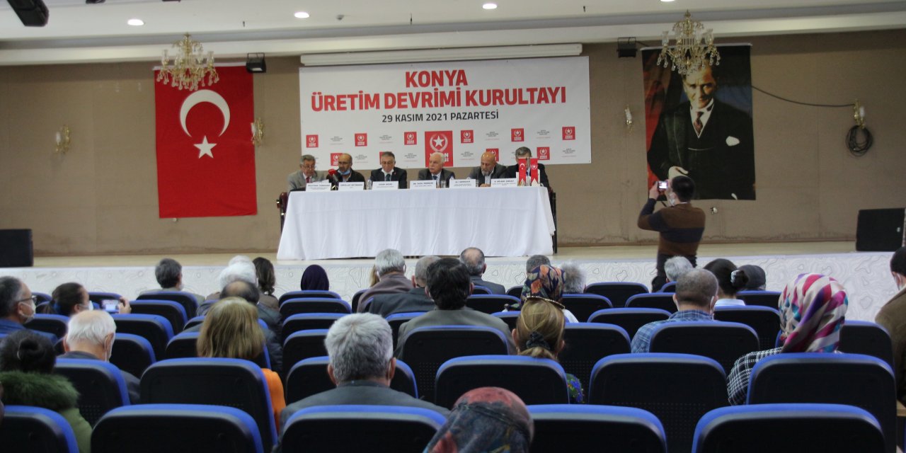 Vatan Partisi Genel Başkanı Perinçek, Konya'da "Üretim Devrimi Kurultayı"na katıldı