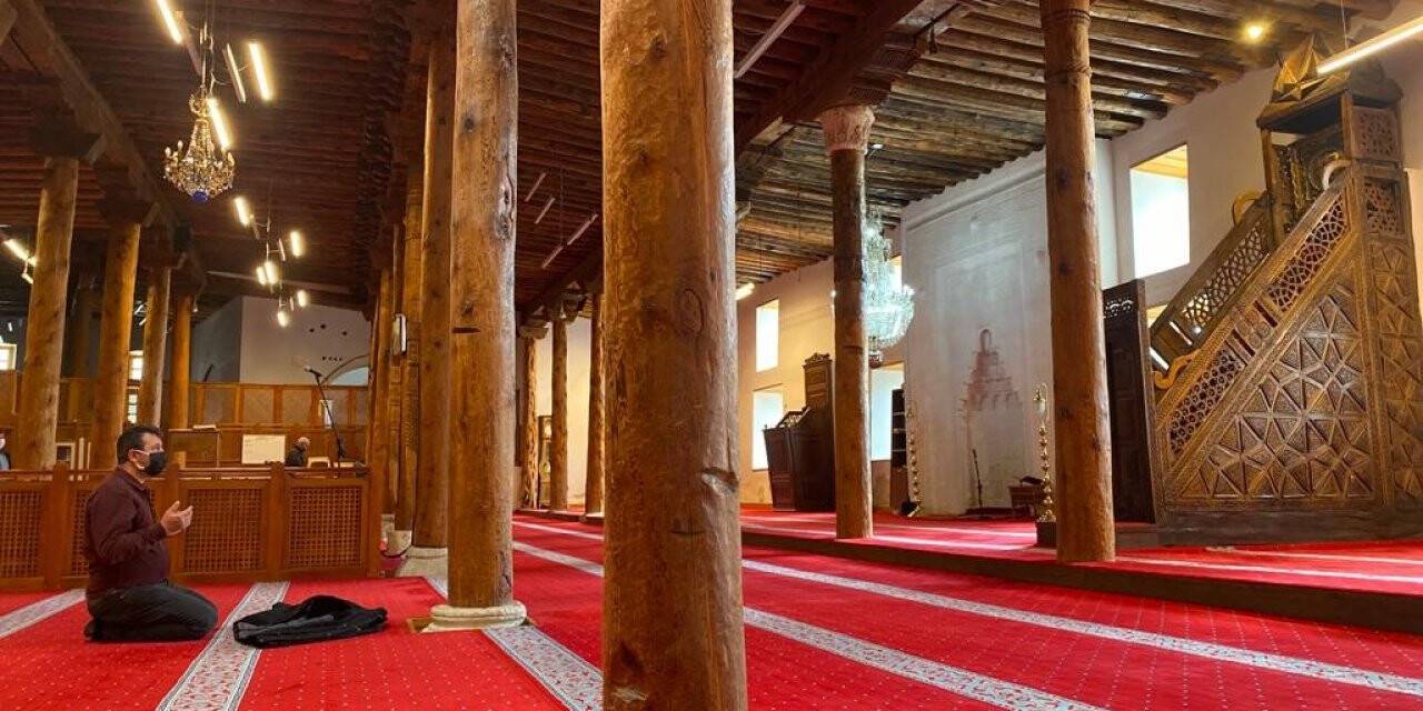 Asıllardır onlarca nesli ağırlayan ‘Ulu Camii’
