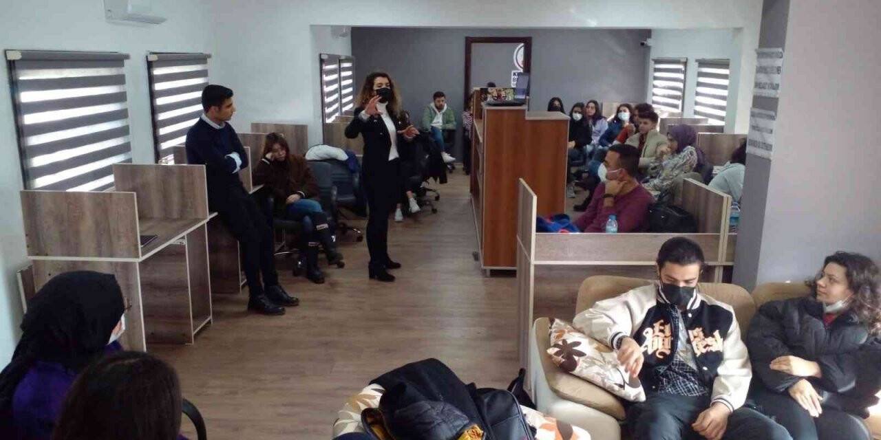Kırıkkale’de öğrencilere moral ve motivasyon semineri