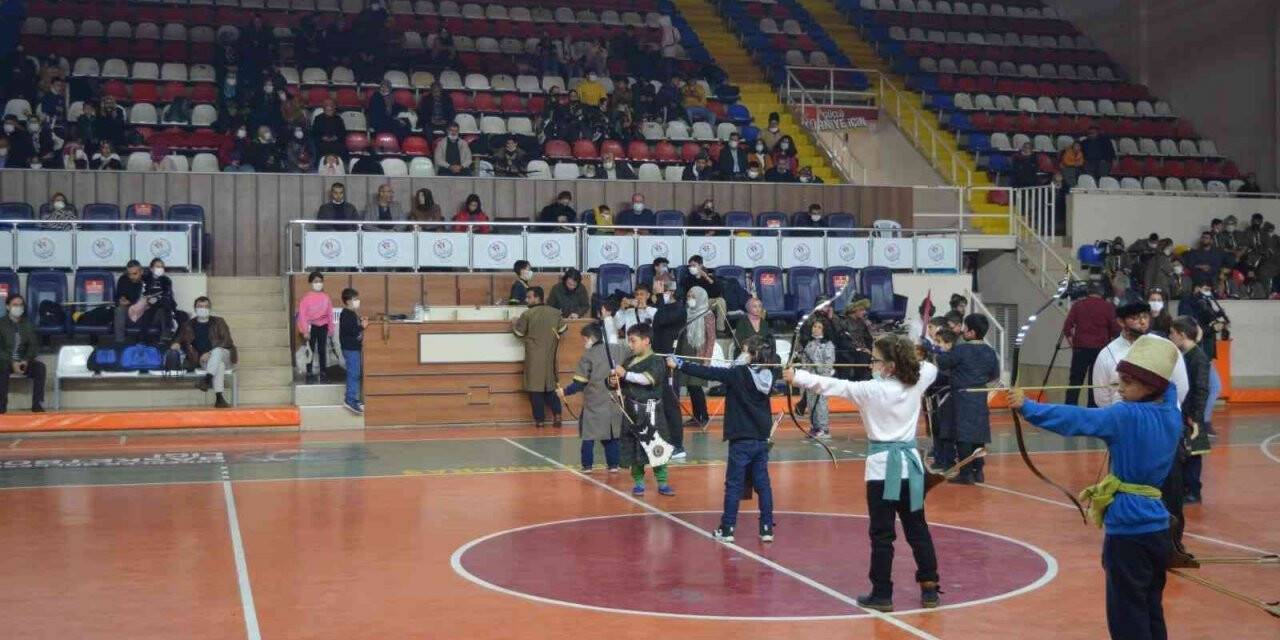Kahramanmaraş’ta Geleneksel Türk Okçuluk Yarışması