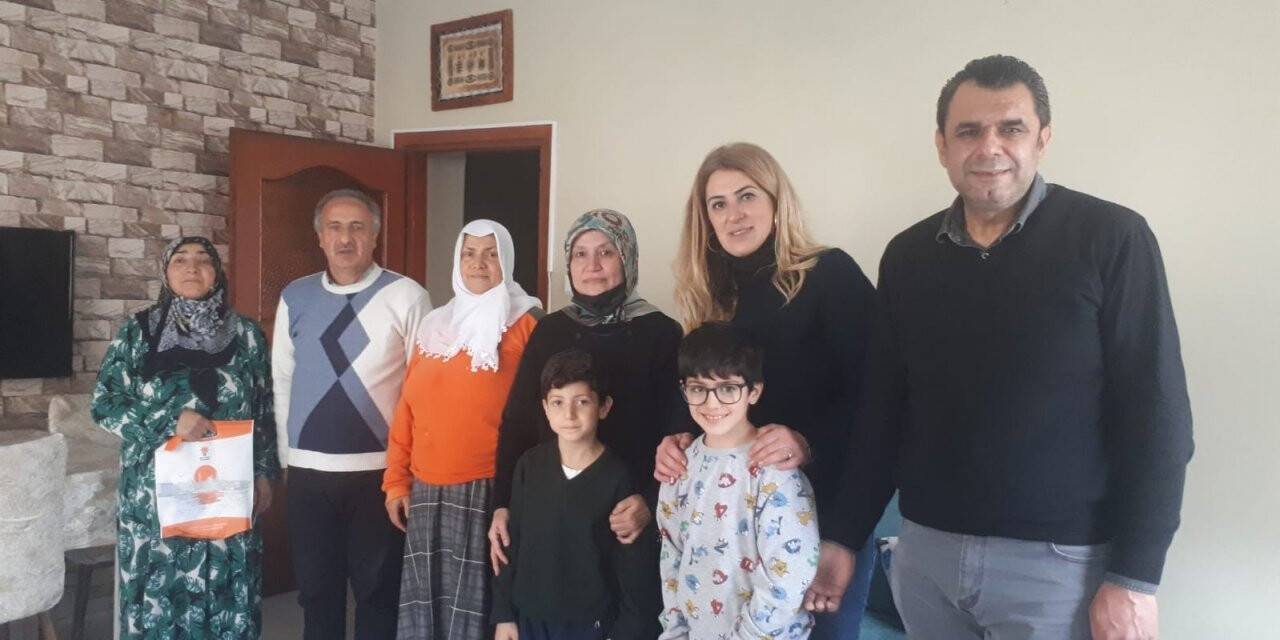 AK Parti İstanbul’dan bir günde 4 Bin 55 ev ziyareti