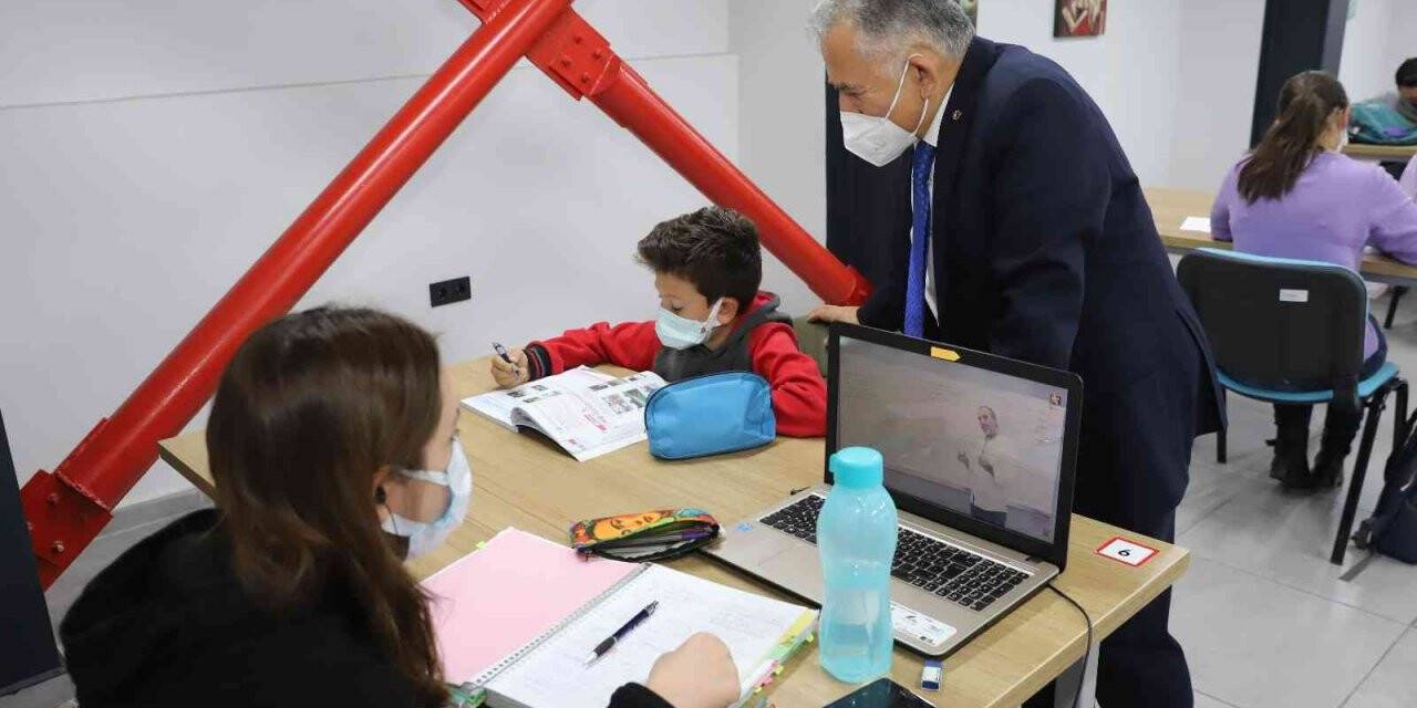 Kütüphaneler şehri Kayseri’de fuar heyecanı