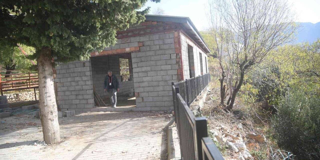 Alanya Bademağacı’na çok amaçlı salon