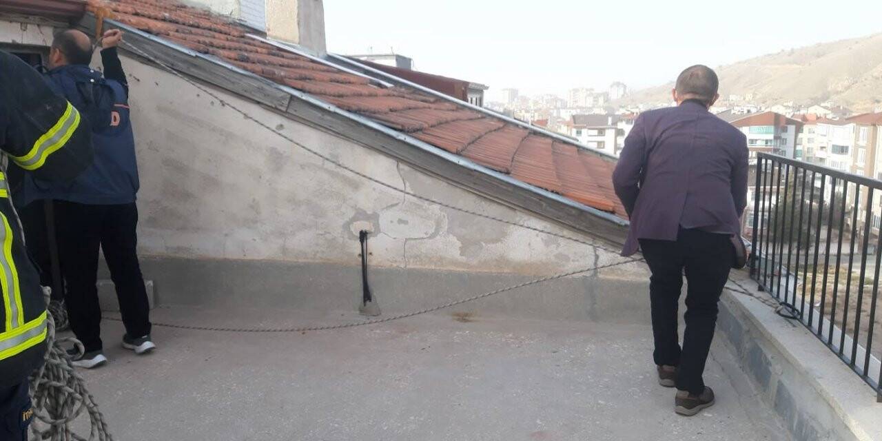 Rüzgar, güneş enerji panelini yerinden söktü