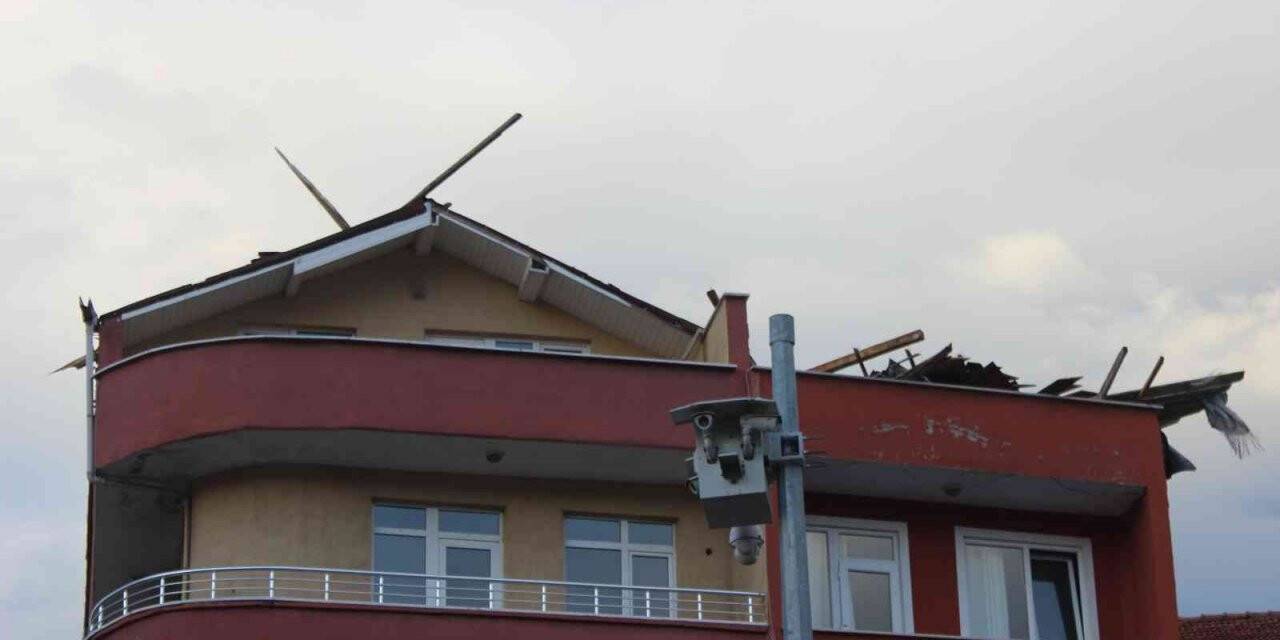 Sinop’ta fırtına kabusu: Öğrenciler ölümden döndü