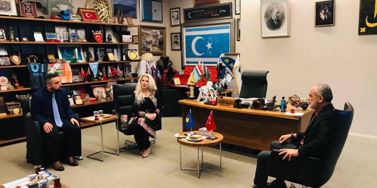 Kosova Sosyal Demokrat Birlik Partisi’nden Cumhurbaşkanı Başdanışmanı Topçu’ya ziyaret