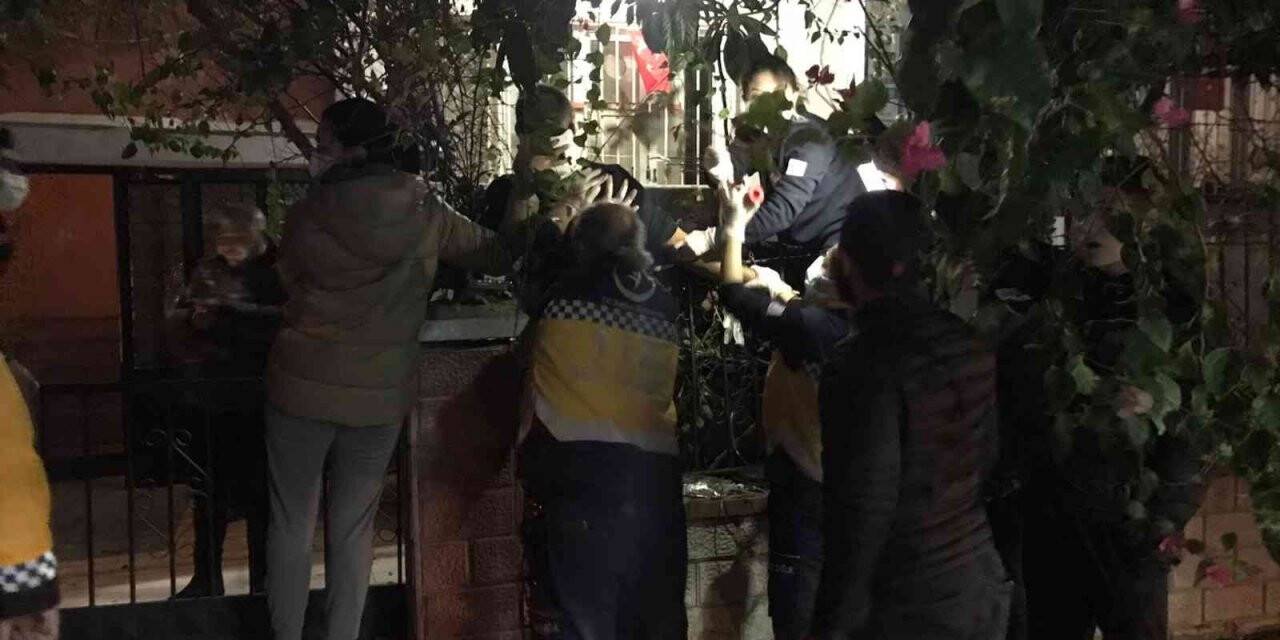 Altıncı kattan düşerek demir korkuluklara saplanan şahıs hayatını kaybetti