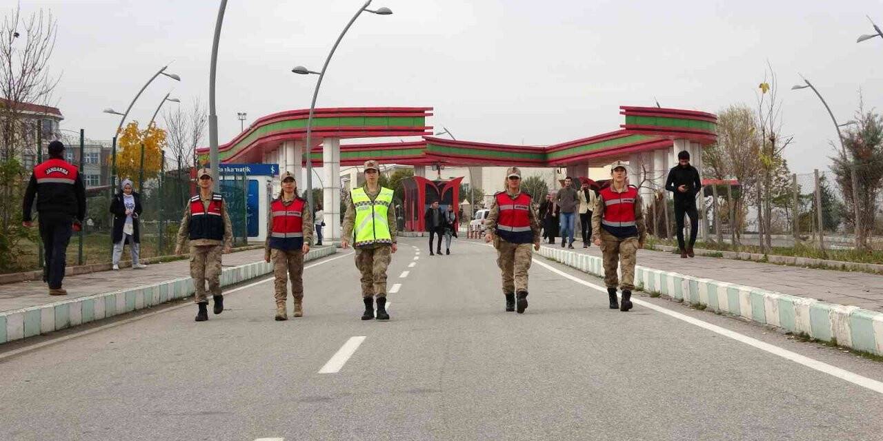Muş’ta üniversiteli öğrencilerin güvenliği kadın komutanlara emanet
