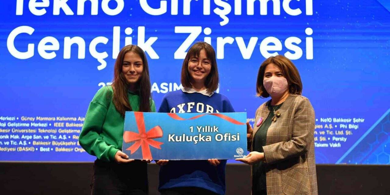 Denizli’ye ’StillFly’ adlı projeleriyle birincilik getirdiler