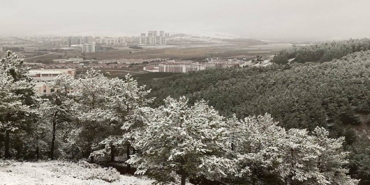 Sivas’ta mevsimin ilk karı düştü