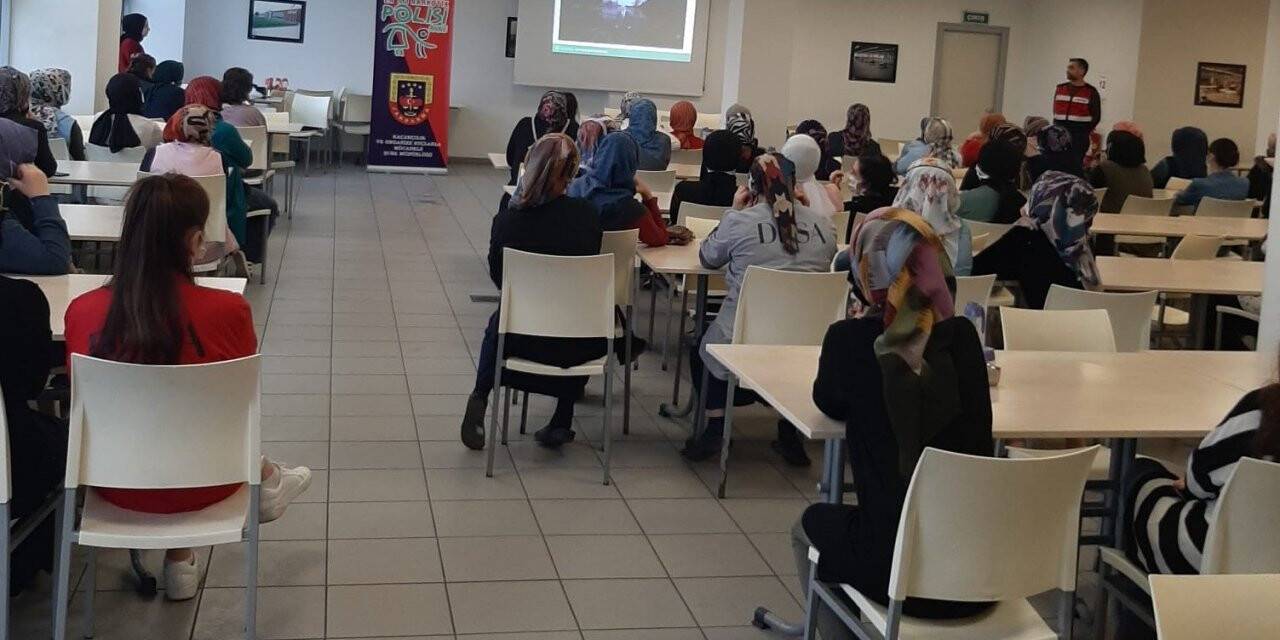 Jandarmadan çalışan kadınlara narkotik eğitimi