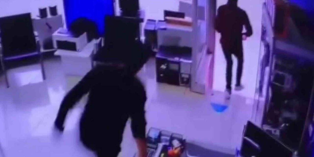 Hırsız kaçtı, çalışan kovaladı