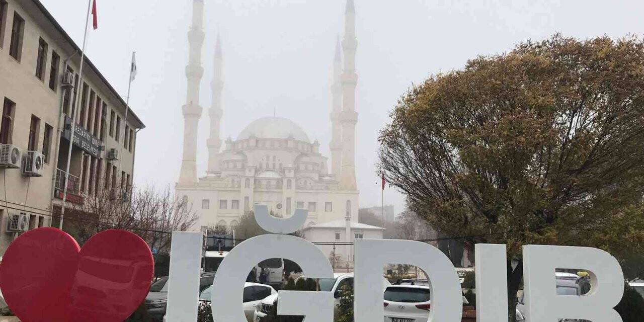 Iğdır’da sis etkili oluyor