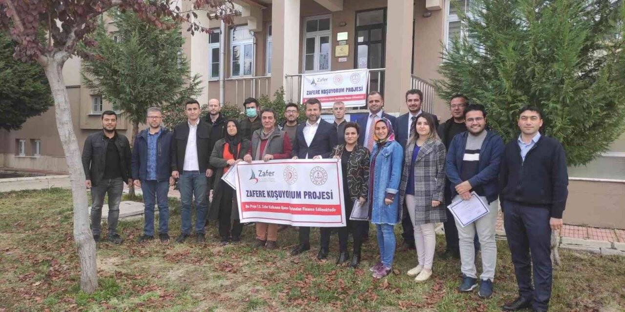 Pazarlar’da "Zafere koşuyorum" proje eğitimi sona erdi