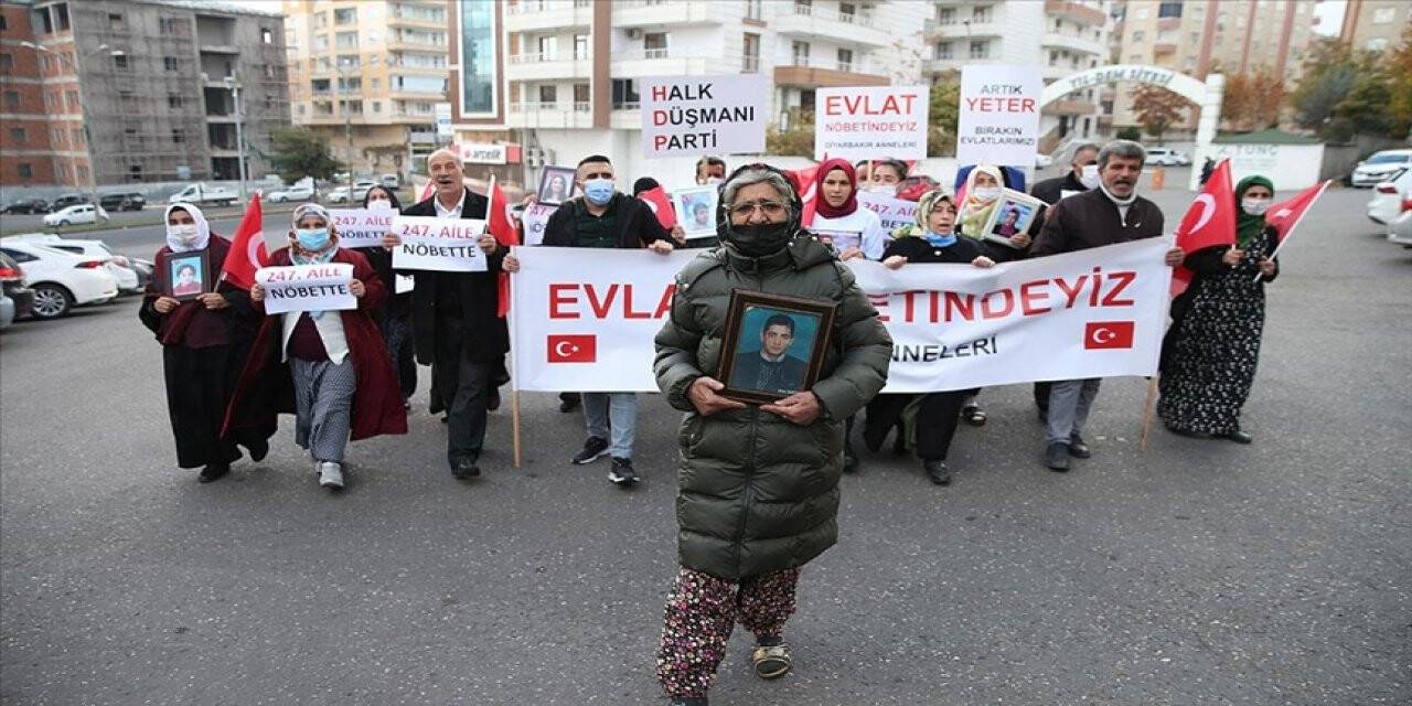 Diyarbakır annelerinin oturma eylemine bir aile daha katıldı
