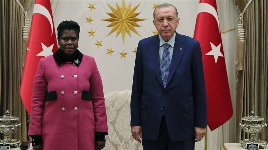 Cumhurbaşkanı Erdoğan'a büyükelçilerden güven mektubu