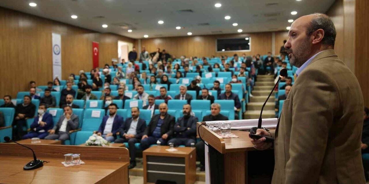 Şırnak’ta ’Şehrimi Tanıyorum’ konferansı düzenlendi