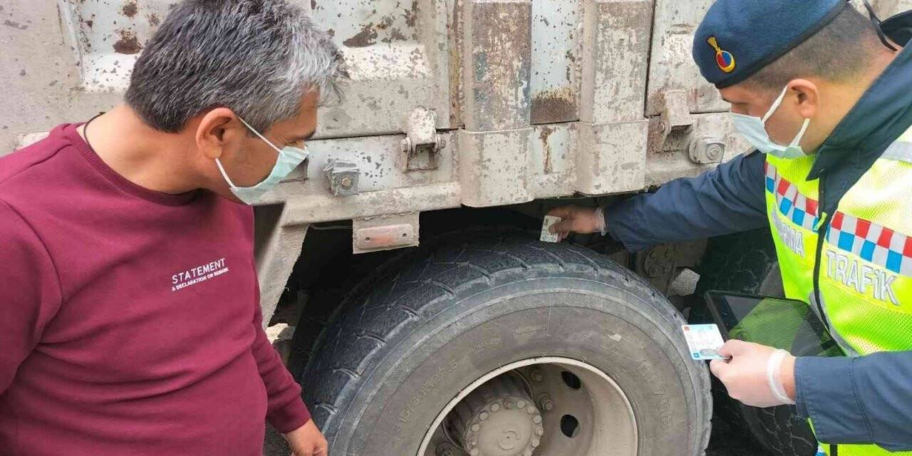 Jandarmadan sürücülere kış lastiği denetimi