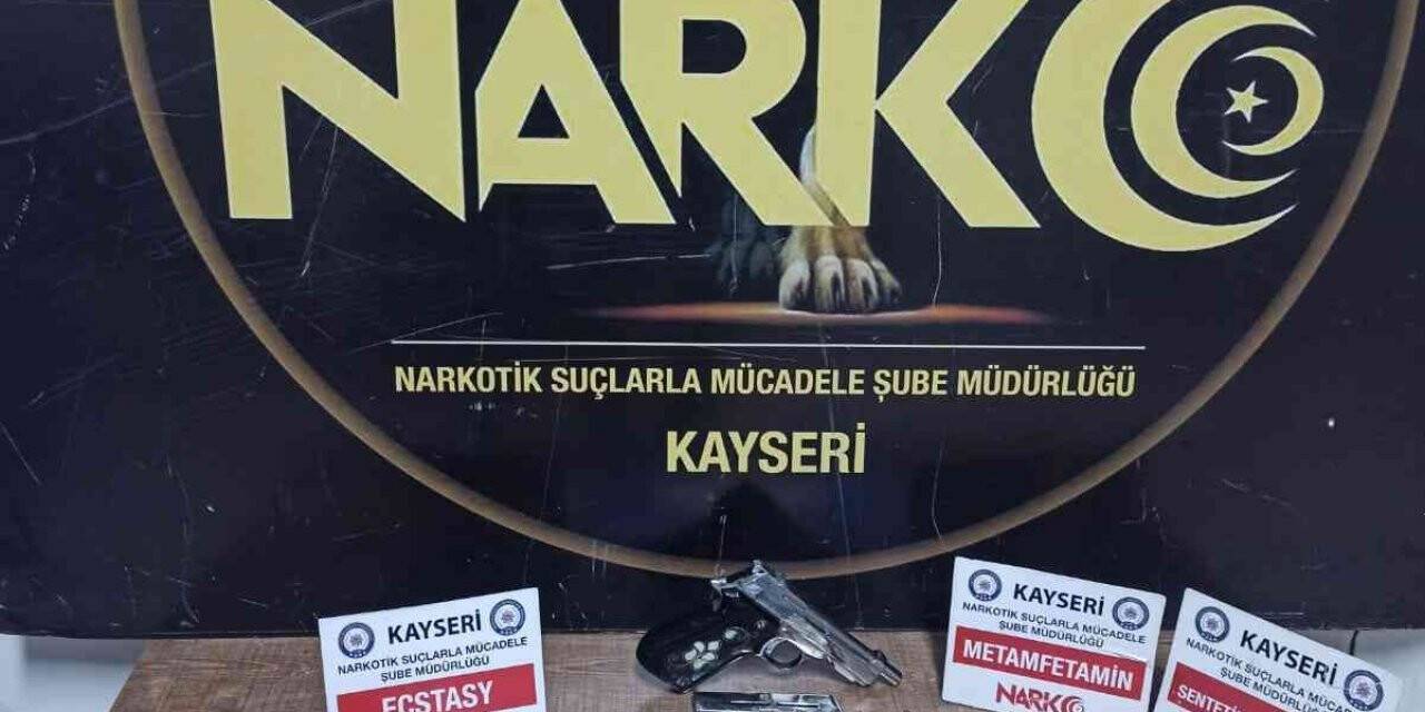 Polisten kaçarken kaza yapan araçta uyuşturucu çıktı