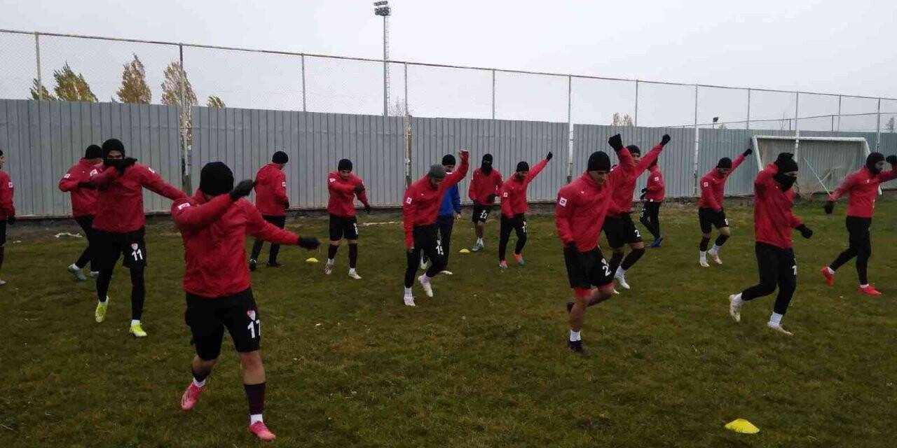 Elazığspor, Arnavutköy Belediye Gençlikspor maçına hazırlanıyor