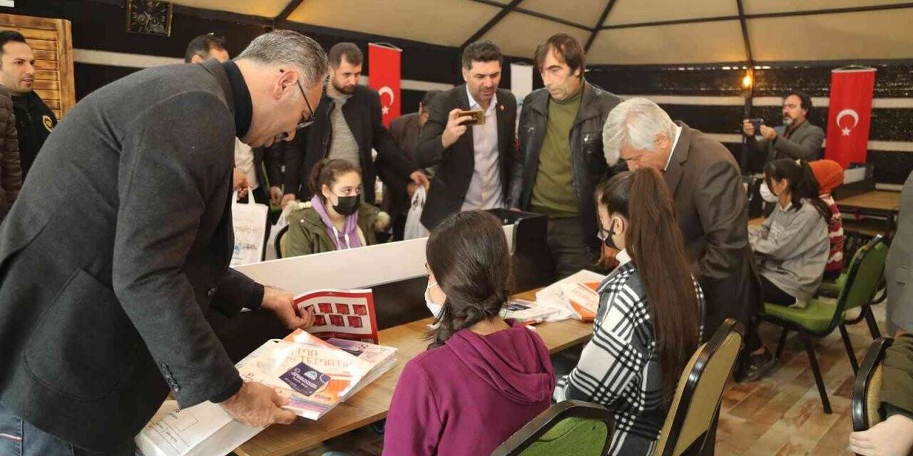 Öğrencilere ücretsiz eğitim seti