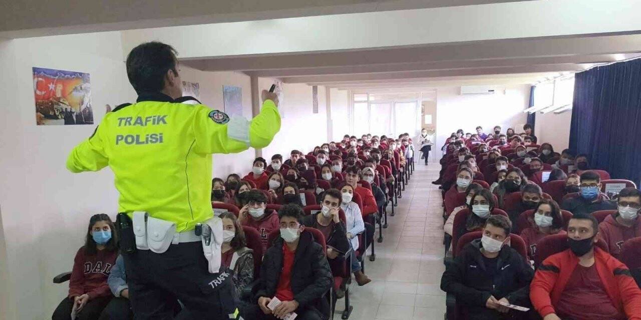 Dalaman’da öğrencilere trafik güvenliği ve KADES eğitimi