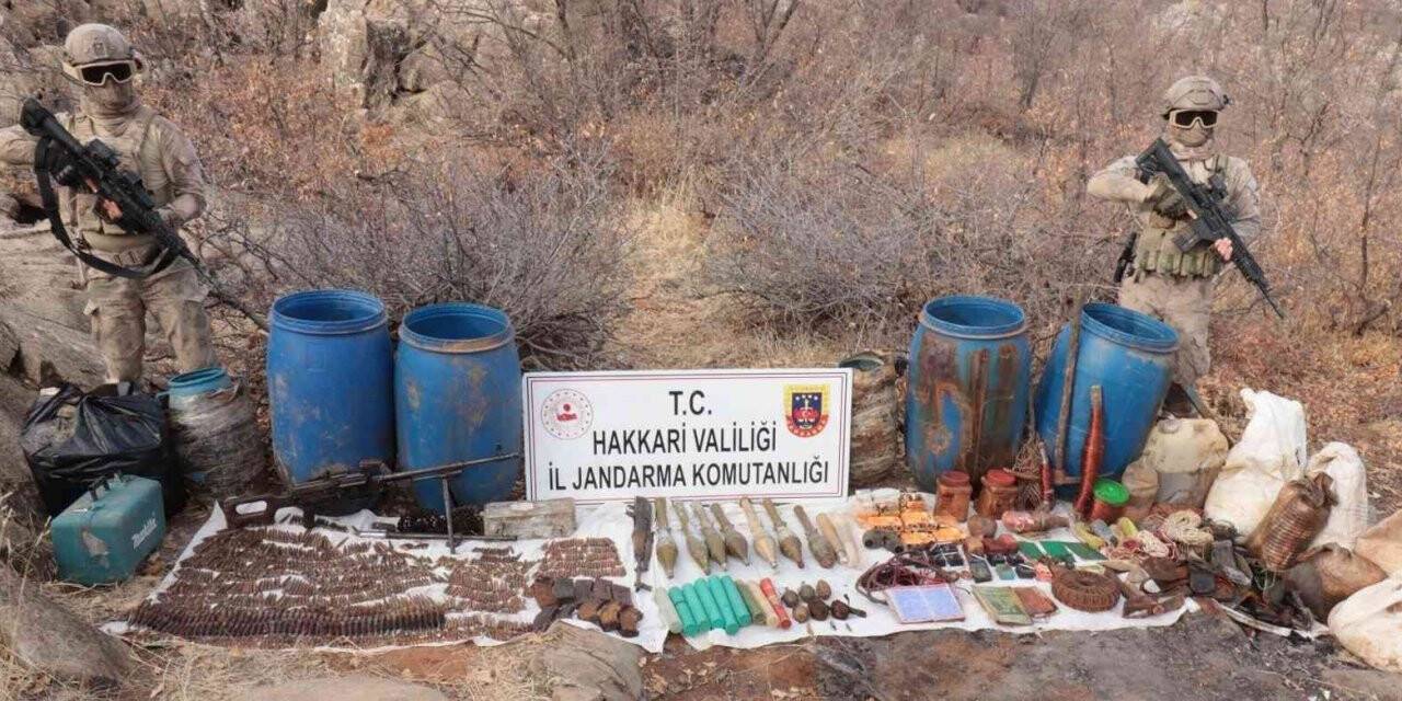 Hakkari’de 2 ayrı mağarada cephanelik ele geçirildi